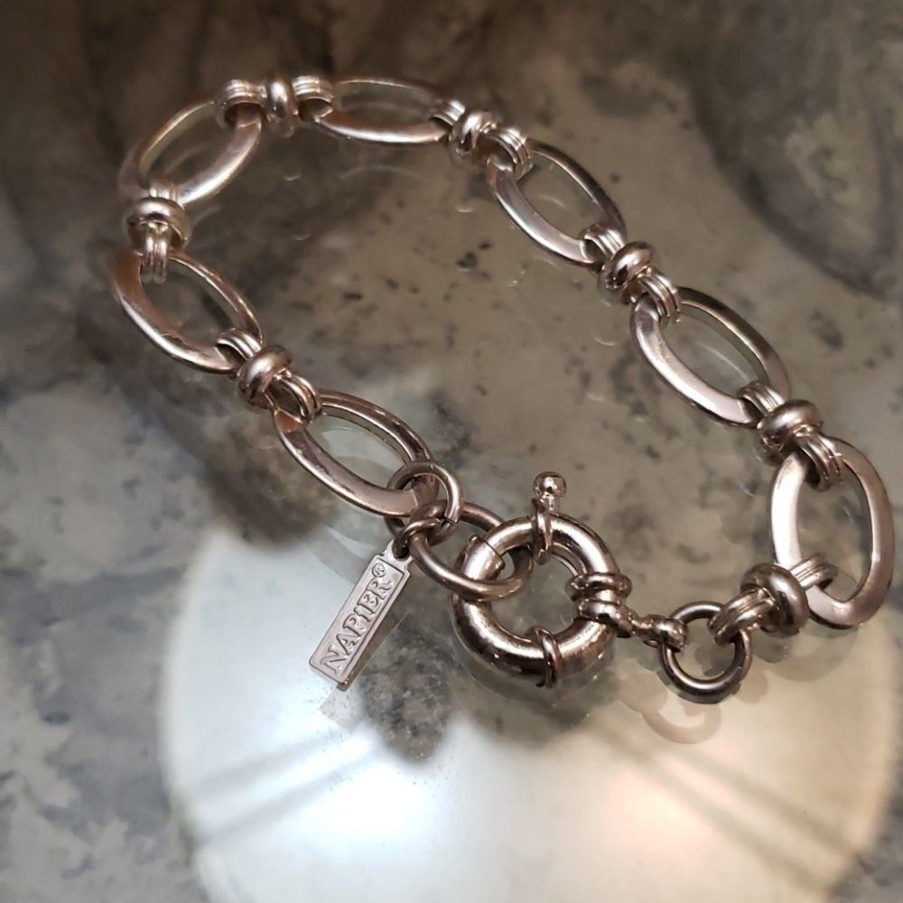 ♥️NAPIER BRACELET - Picture 2 of 2